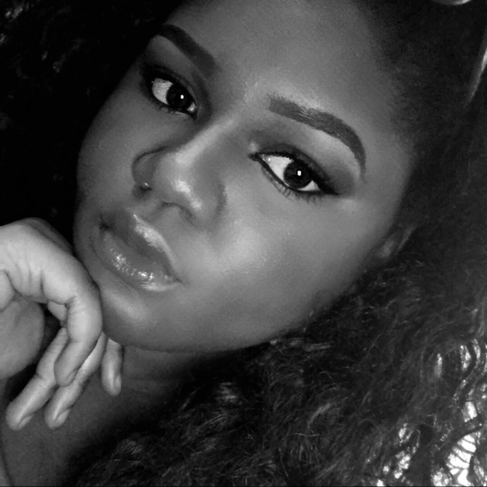 Meet your Posher, Akayla